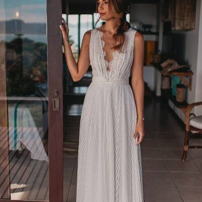 Elegant chic wedding dress, lace bridal dress wedding gown