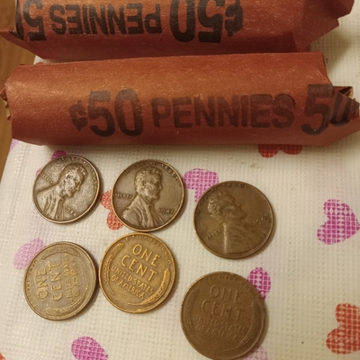 Roll of unsearched wheat pennies 