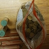 Roll of Unsearched wheat pennies  - Thumbnail 1
