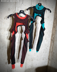 Oscilator Shrug - Red - Thumbnail 1