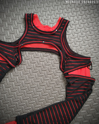 Oscilator Shrug - Red - Thumbnail 5