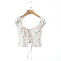 Age-reducing puff sleeve floral short-sleeved babydoll top - Thumbnail 3