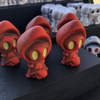 Flatwoods Monster Collectible Cryptid Resin Figure - Thumbnail 1