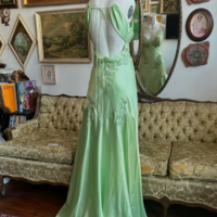 Green V-neck Exquisite Embroidery Satin Evening Dresses - Thumbnail 2