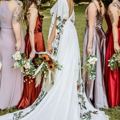 A-line embroidery floral wedding dress, v-neck bridal dress wedding gown