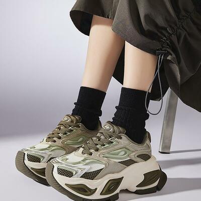 Breathable platform clunky sport shoes for women