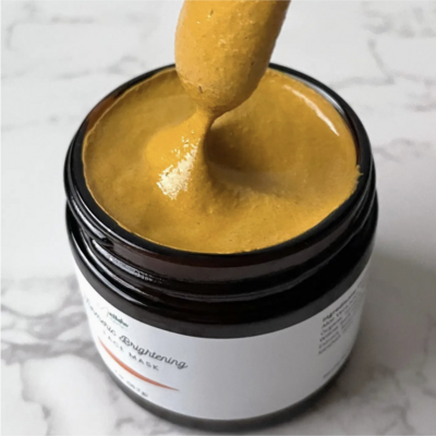 Turmeric and manuka honey brightening face mask
