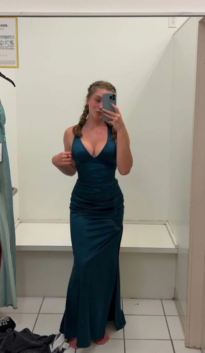 Charming Modest Sheath/Column V Neck Prom Dresses