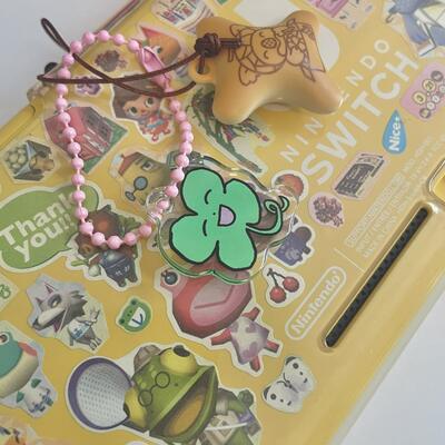 Clover mini acrylic charm