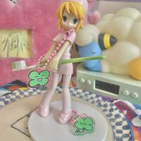 clover mini acrylic charm - Thumbnail 2