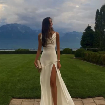 Spaghetti straps sleeveless ivory prom dresses with split