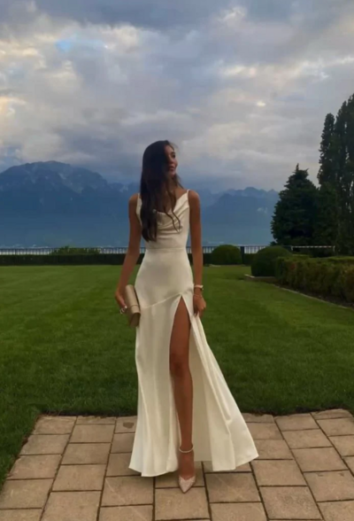 Spaghetti Straps Sleeveless Ivory Prom Dresses With Split