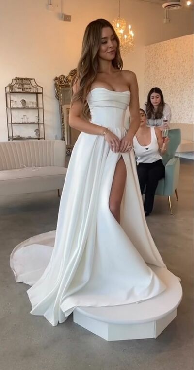 Elegant Off the Shoulder Wedding Dress Bridal Dress Wedding Gown