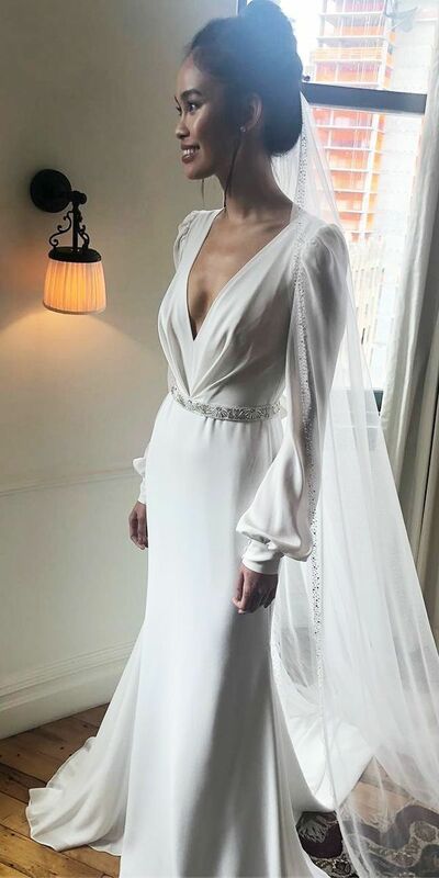 Simple Sheath V Neck Long Sleeve Beach Boho Wedding Dress Bridal Gown Wedding Gown