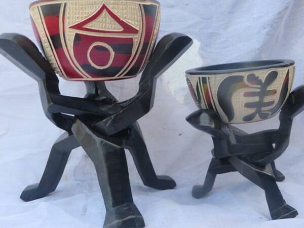 3 Head Unity Stand Handcarved in Ghana