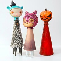 ArTToy by B.Peters (Circus Posterus) "Crimson Tall Greeter"  - Thumbnail 8