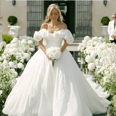 Elegant ball gown handmade flowers puffy wedding dress bridal gown wedding gown