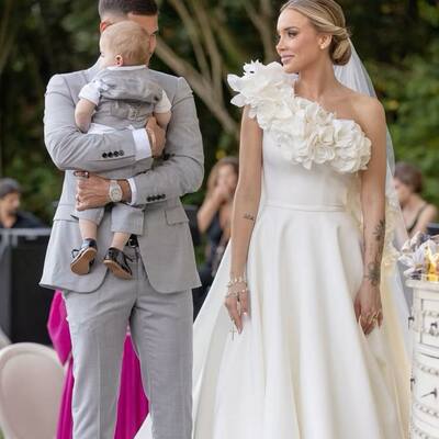 Elegant ball gown handmade flowers wedding dress bridal gown wedding gown