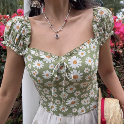 Retro pastoral style printed square neck puff sleeve slim fit top