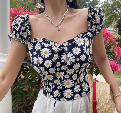 Retro pastoral style printed square neck puff sleeve slim fit top