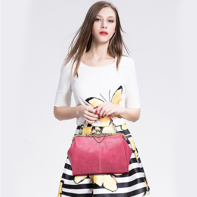 New women's handbag diagonal cross bag red