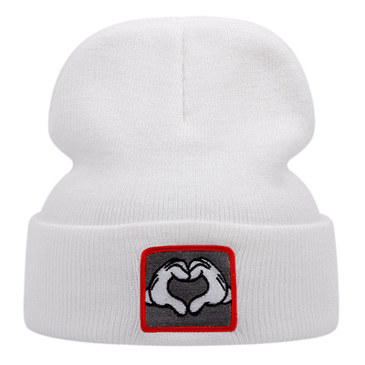 Mickey's heart embroidered knitted hat winter warm men's and women's outdoor knitted hat white