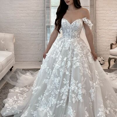 Elegant ball gown lace appliques puffy wedding dress bridal gown wedding gown