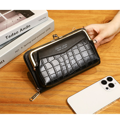 Women horizontal zipper phone bag black