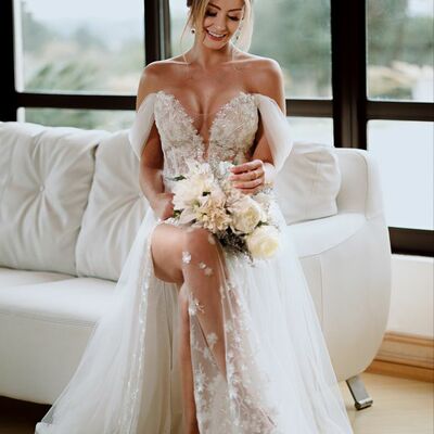 Elegant a line lace appliques beach boho wedding dress bridal gown wedding gown