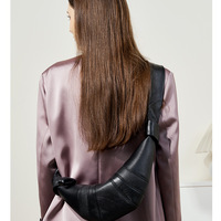 Sheepskin Diagonal Cross Bag Black - Thumbnail 3