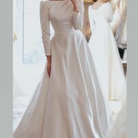 British Style Long Sleeves Wedding Dress Satin Train brautkleider，1807 - Thumbnail 1
