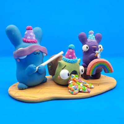 Piñata puke miniature original sculpt 