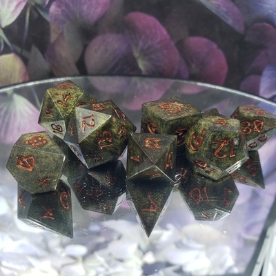 Gilded abyss polyhedral set