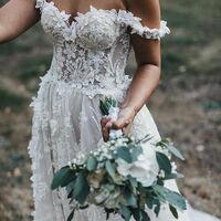 Elegant Off the Shoulder Lace Appliques Wedding Dress Bridal Gown Wedding Gown - Thumbnail 2