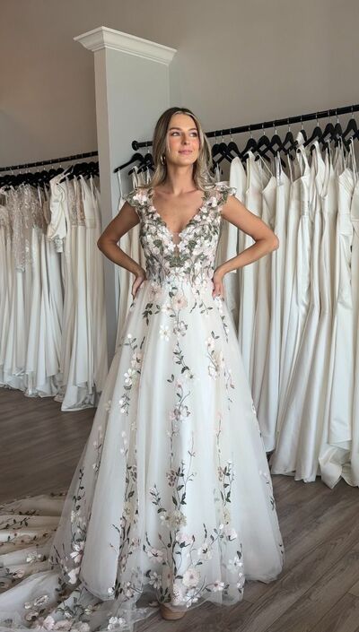 A-line V-neck Wedding Dress, Floral Flowers Wedding Gown Bridal Dress