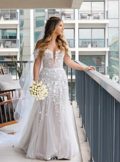 Luxury Flower-appliqued Wedding Gown Wedding Dress, Floral Flowers Wedding Gown Bridal Dress