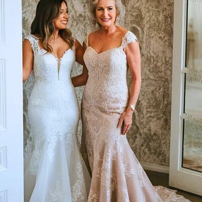 Elegant mermaid lace mother of the bride/groom dress evening formal prom dress