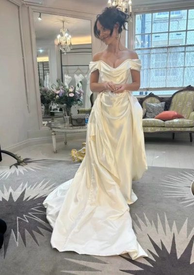 Off The Shoulder A-line Satin Prom Dresses 