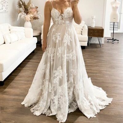 A line lace wedding dress bridal gown wedding gown