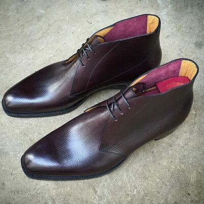 Handmade men dark brown grain leather chukka boot 