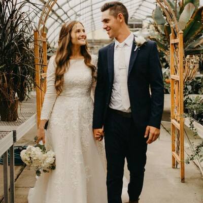 Elegant a line long sleeve lace appliques wedding dress bridal gown wedding gown