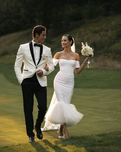 Elegant Mermaid Off the Shoulder Wedding Dress Bridal Gown Wedding Gown