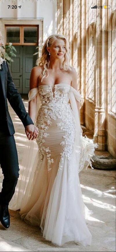 Elegant Off the Shoulder Lace Appliques Beach Boho Wedding Dress Bridal Gown Wedding Gown