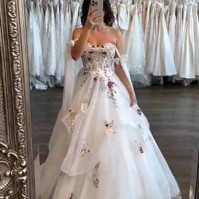 Ball gown tulle lace appliques wedding dress bridal gown wedding gown