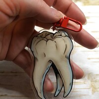 Tooth Keychain - Thumbnail 1
