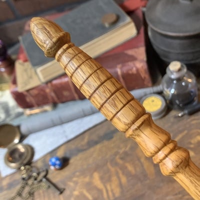 Red oak wand 12 3/4th inch