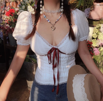 Princess contrast lace V-neck waist puff sleeve shirt