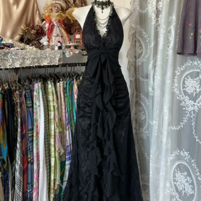 Halter black v neck long prom dresses
