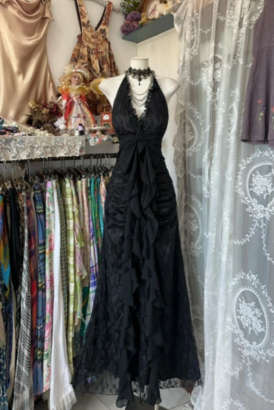 Halter Black V Neck Long Prom Dresses