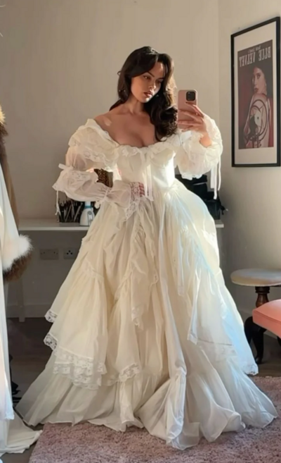 Off Shoulder A Line Long Sleeves Vintage Wedding Dresses 